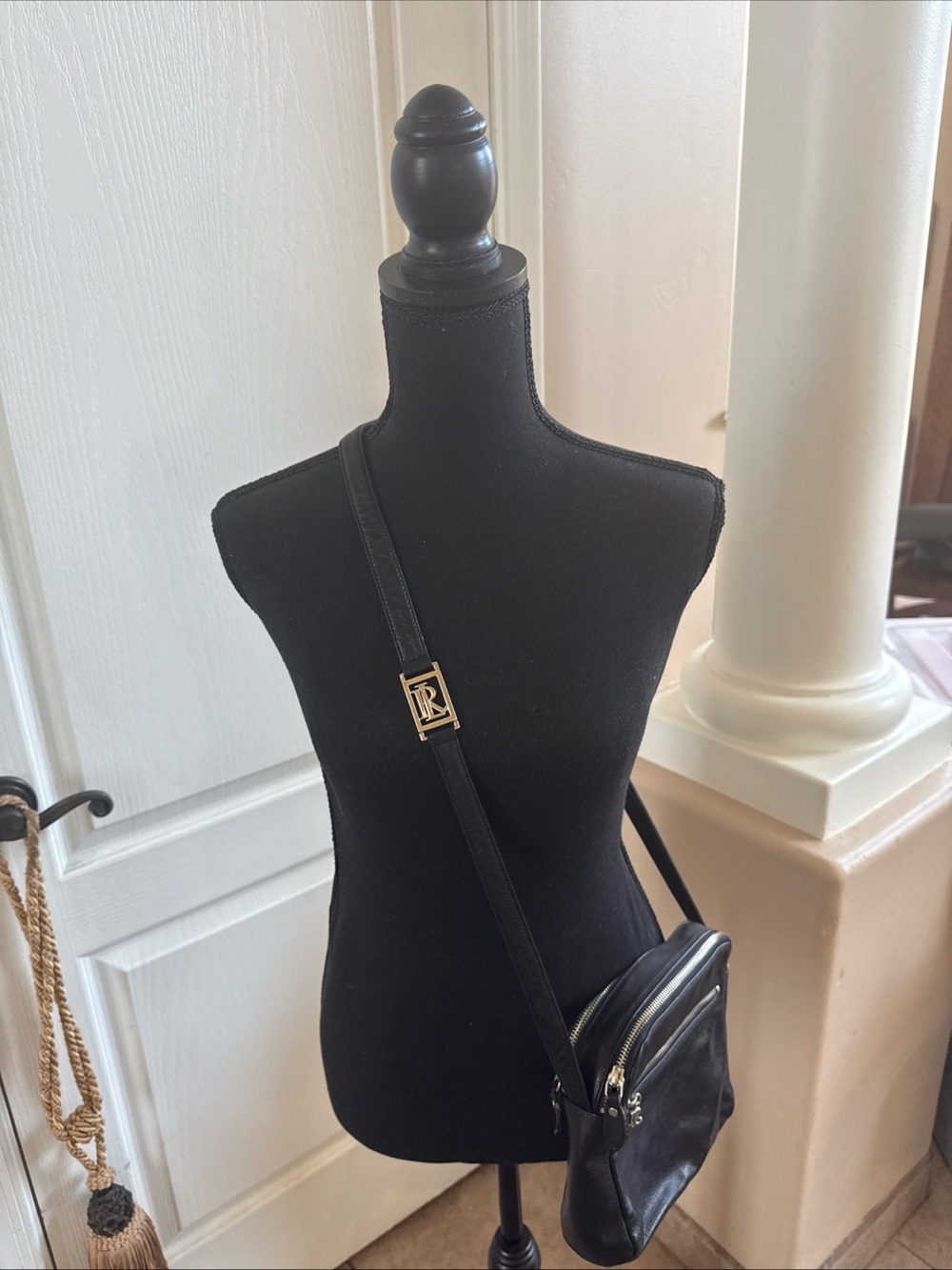 Ralph Lauren Vintage Black Leather Crossbody Bag with Silver Hardware - Picture 2 of 15
